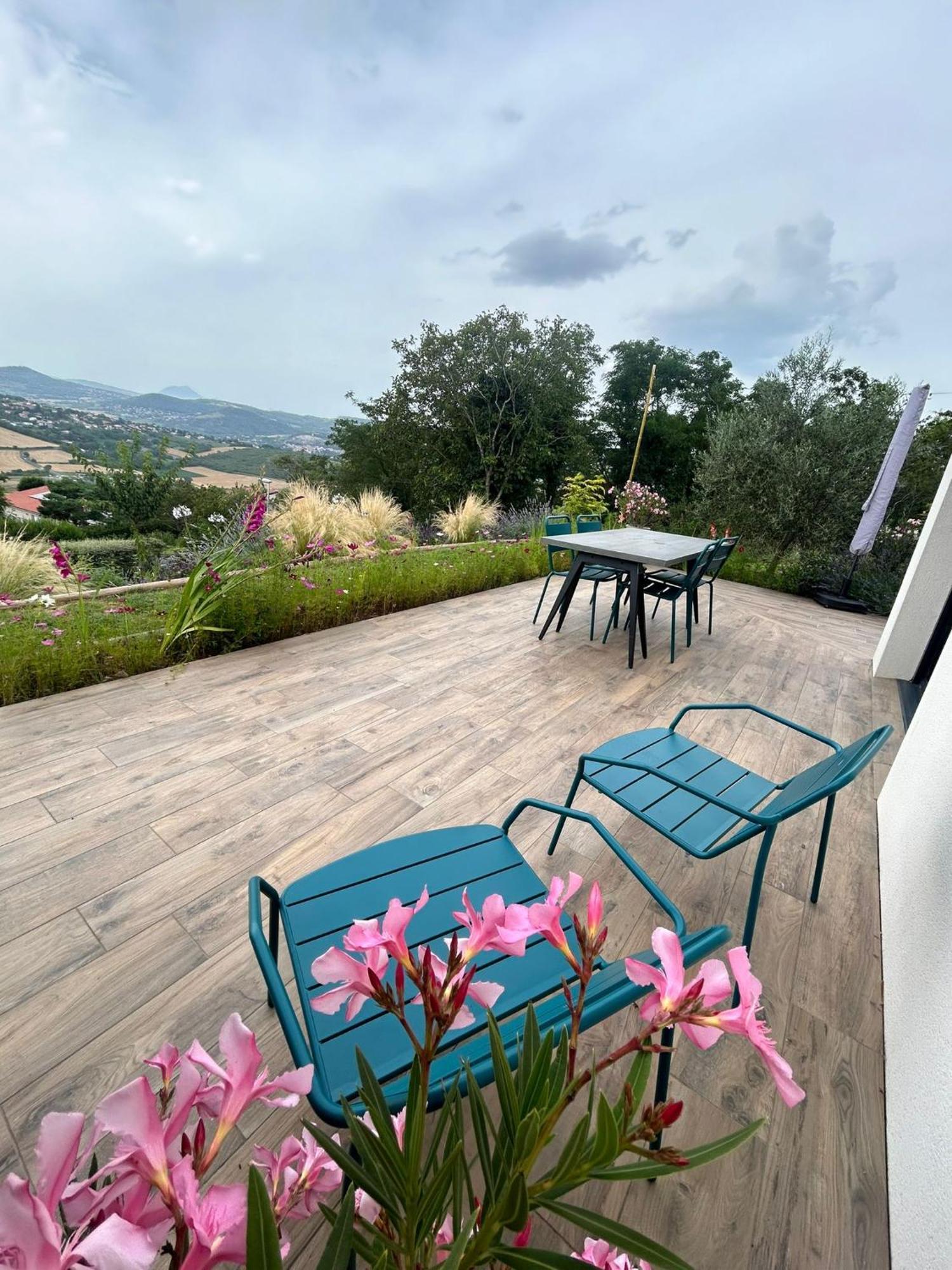Villa L'Alphonsine à Veyre-Monton Extérieur photo