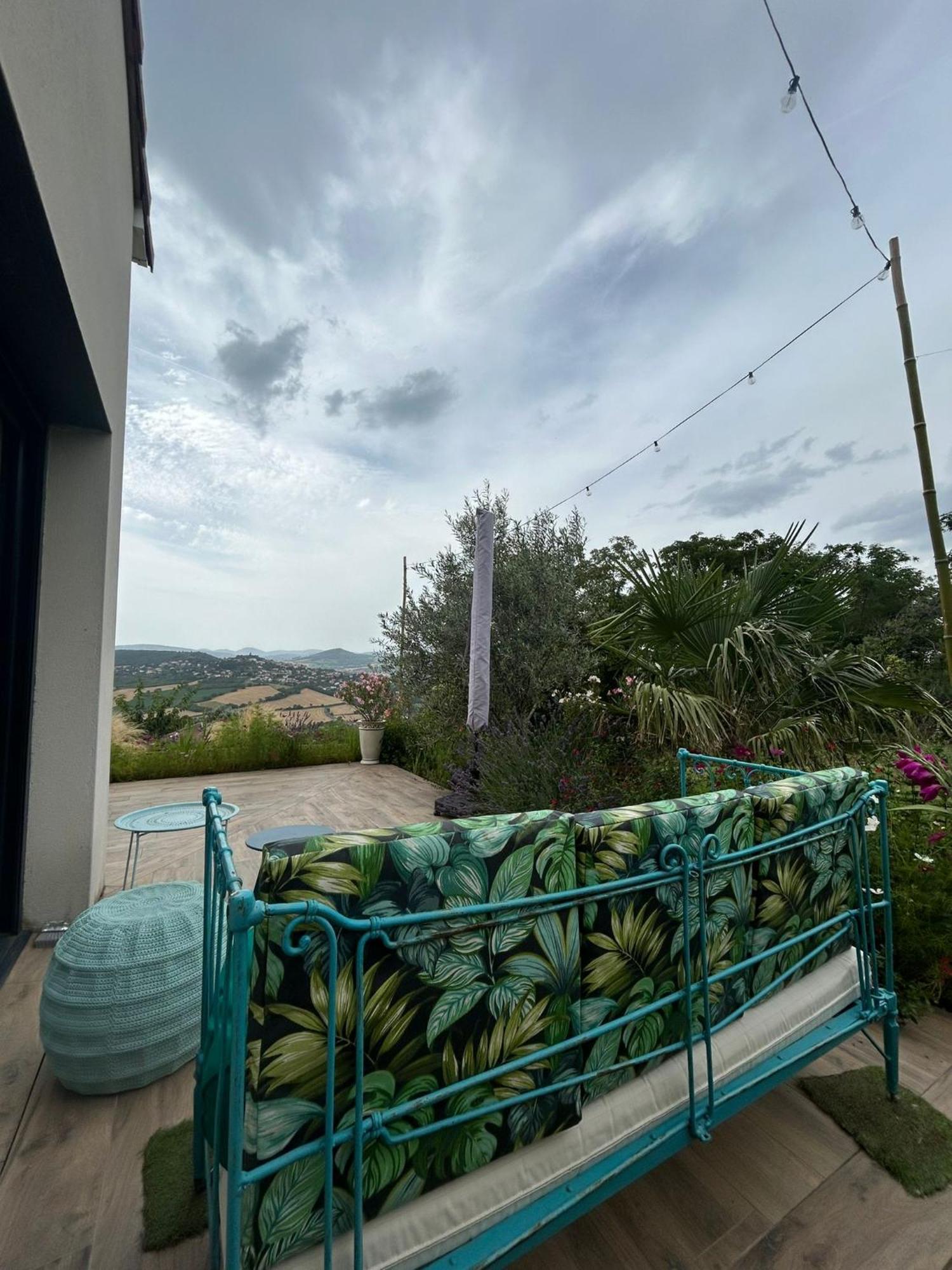 Villa L'Alphonsine à Veyre-Monton Extérieur photo